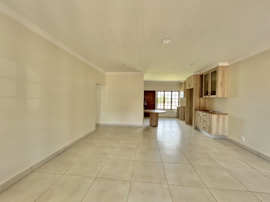 3 Bedroom Property for Sale in Wavecrest Eastern Cape